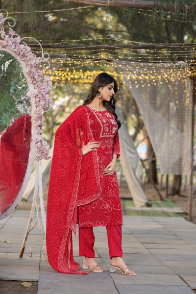 BANDHEJ PRINT SUIT SUITS