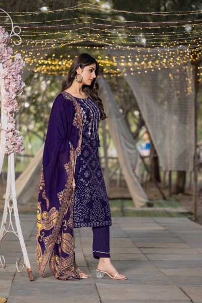 BANDHEJ PRINT SUIT SUITS