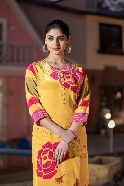 FLORAL PRINTED CRAPE SILK KURTASET KURTA SET
